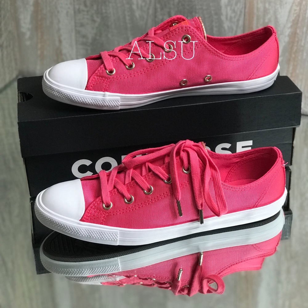 NWT Converse Ctas Dainty OX Strawberry 🍓 Jam W - Picture 2 of 8